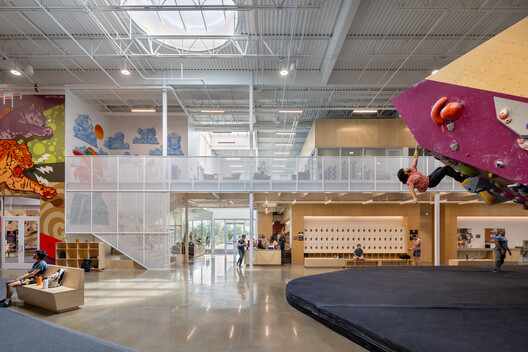 Crux South Climbing Gym / Derrington Building Studio Crux South Climbing Gym / Derrington Building Studio - Interior Photography