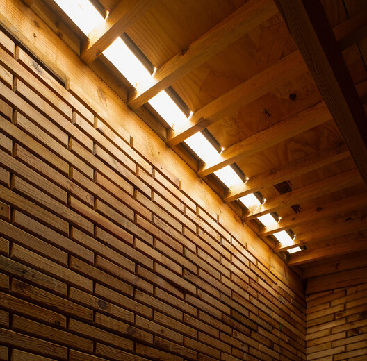 La Grieta Pavilion / Centro de Estudios Superiores de Diseño de Monterrey, CEDIM + WEYES Estudio La Grieta Pavilion / Centro de Estudios Superiores de Diseño de Monterrey, CEDIM + WEYES Estudio - Image 4 of 13
