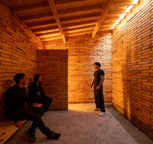 La Grieta Pavilion / Centro de Estudios Superiores de Diseño de Monterrey, CEDIM + WEYES Estudio La Grieta Pavilion / Centro de Estudios Superiores de Diseño de Monterrey, CEDIM + WEYES Estudio - Interior Photography, Wood