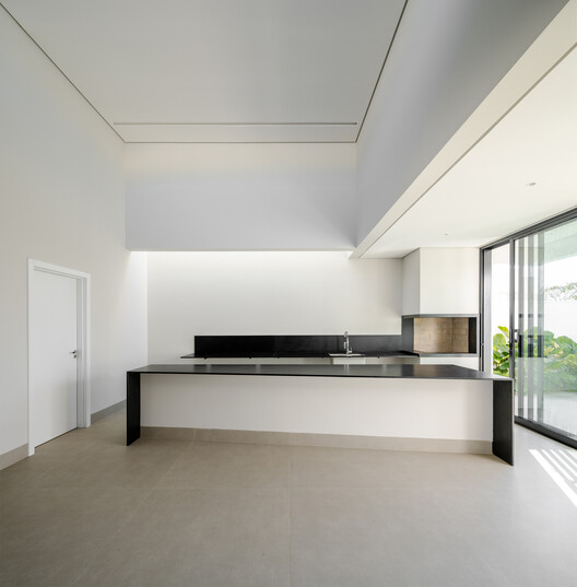 House on Alto Teles Pires / Ser Arquitetos House on Alto Teles Pires / Ser Arquitetos - Interior Photography, Kitchen, Glass