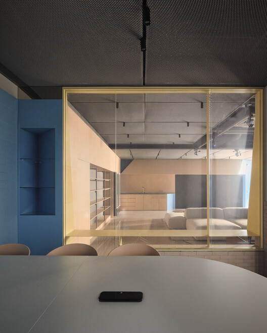 Bothaus Coffee - Sudo Developer Center / HCCH Studio Bothaus Coffee - Sudo Developer Center / HCCH Studio - Fotografía interior, Iluminación, Sillas