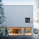 Yearly Plan House / Hui Pan Architects - Exterior Photography, Retail Interiors