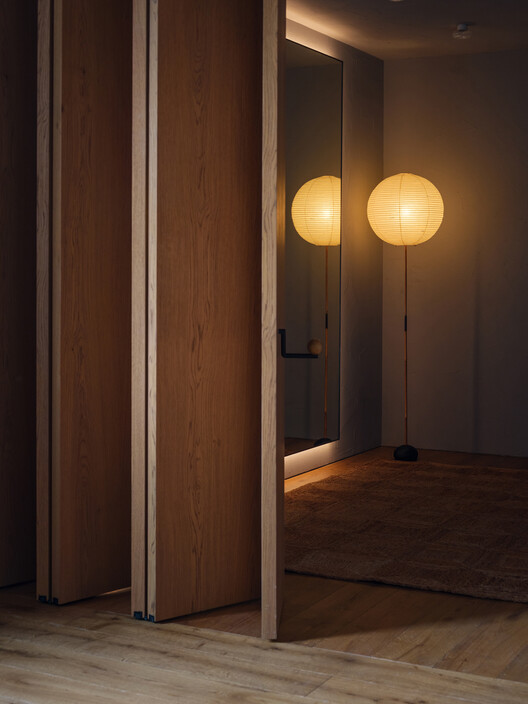 Yearly Plan House / Hui Pan Architects Yearly Plan House / Hui Pan Architects - Interior Photography, Wood, Lighting, Door