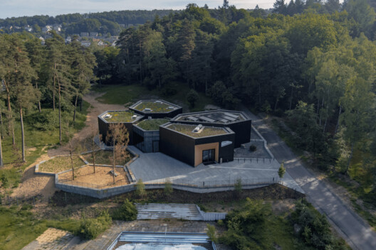 Climate Experience World Visitor Center / DBCO - Image 4 of 15