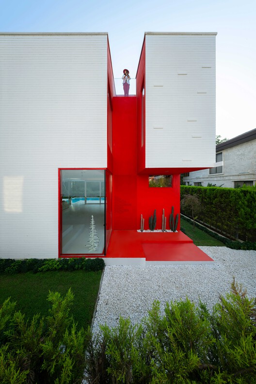 Corner Villa / Super Void Space Corner Villa / Super Void Space - Exterior Photography