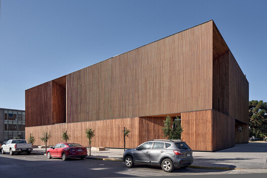 Reconstruction of the Constitución Municipal Theater / ELEMENTAL - Exterior Photography, Wood