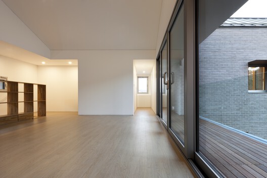 Hagidong House 2 / Hyunjoon Yoo + Partners Hagidong House 2 / Hyunjoon Yoo + Partners - Interior Photography, Wood, Door
