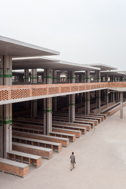 KINSHASA Zando Central Market / THINK TANK architecture KINSHASA Zando Central Market / THINK TANK architecture - Exterior Photography, Column, Beam