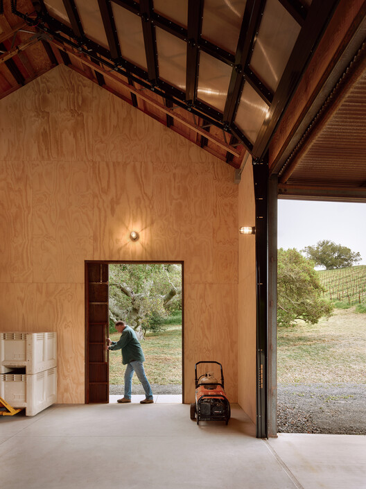 Cayucos Ridge Barn / Clayton Korte Cayucos Ridge Barn / Clayton Korte - Interior Photography, Wood, Beam