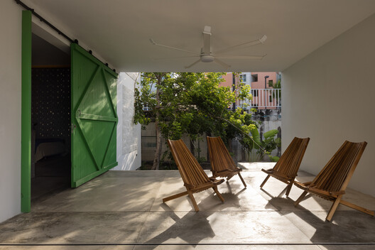 Casa Bajura / MAPA Arquitectos LLC Casa Bajura / MAPA Arquitectos LLC - Fotografía interior, Sillas