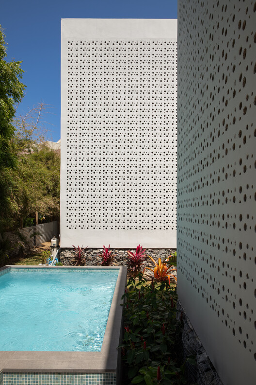 Casa Bajura / MAPA Arquitectos LLC Casa Bajura / MAPA Arquitectos LLC - Imagen 4 de 33
