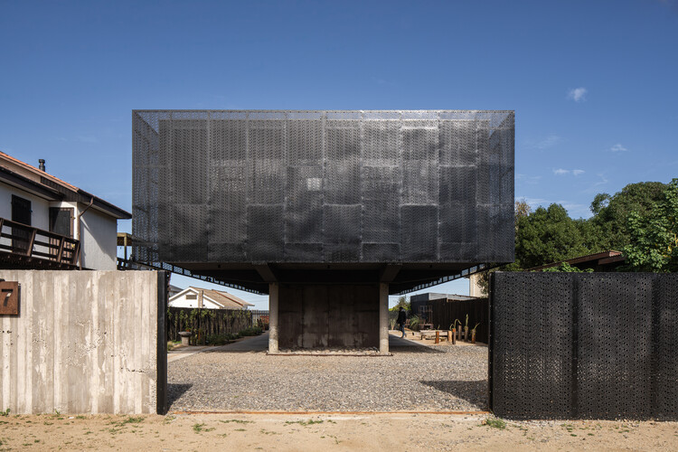 Gandarillas House / Jose Pedro Vicente Arquitectos - Image 4 of 17