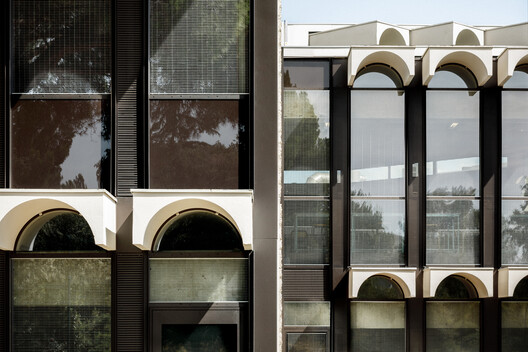 How Architectural Fabrics Are Expanding the Role of the Building Envelope How Architectural Fabrics Are Expanding the Role of the Building Envelope - Image 4 of 10