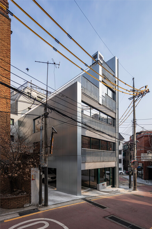 Edificio de uso mixto Bangbae Geunsaeng / aoa architects - Fotografía exterior