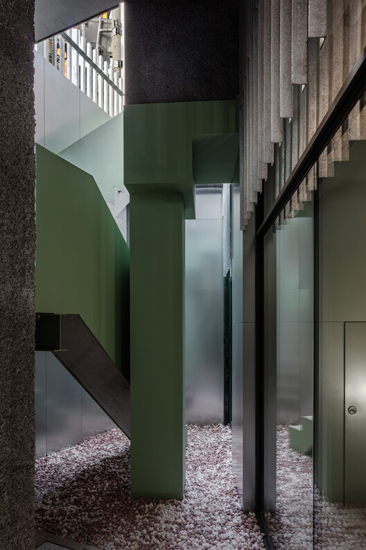 Edificio de uso mixto Bangbae Geunsaeng / aoa architects - Imagen 9 de 30