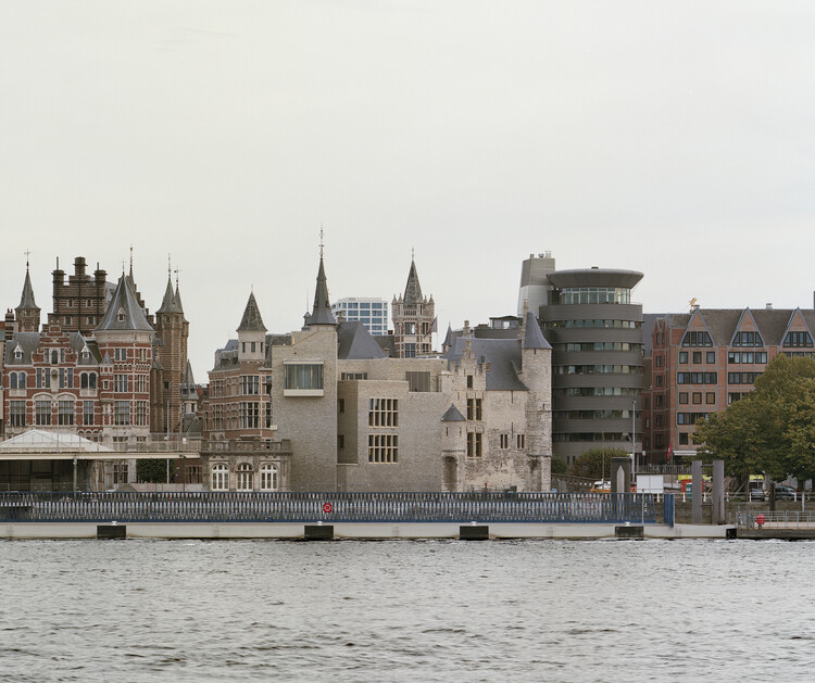 Het Steen Antwerp - Visitor Center and Tourist Reception / noAarchitecten - More Images