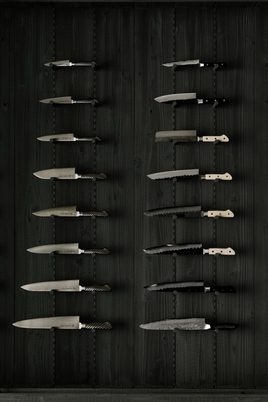 Tojiro Knife Gallery Tokyo "Hanare" / L/O (KATATA YOSHISHITO DESIGN) Tojiro Knife Gallery Tokyo "Hanare" / L/O (KATATA YOSHISHITO DESIGN) - Image 15 of 19