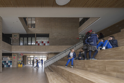 La Salle School / FP Arquitectura La Salle School / FP Arquitectura - Interior Photography, Stairs