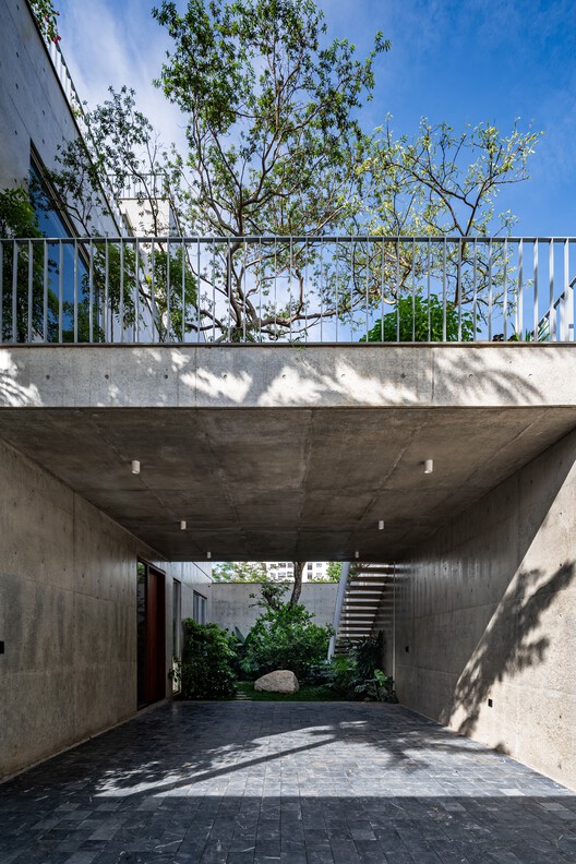 House K / HGAA House K / HGAA - Exterior Photography, Concrete, Balcony