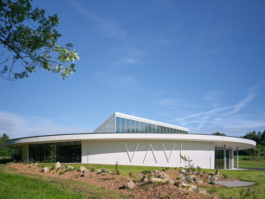 The Button - VAVI Manufacturing Facilities and Headquarters / Mjölk architekti The Button - VAVI Manufacturing Facilities and Headquarters / Mjölk architekti - Image 6 of 22