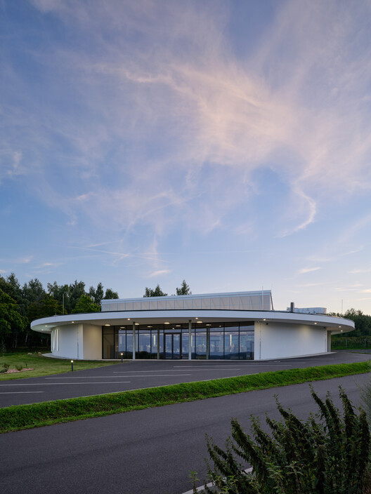 The Button - VAVI Manufacturing Facilities and Headquarters / Mjölk architekti The Button - VAVI Manufacturing Facilities and Headquarters / Mjölk architekti - Image 14 of 22