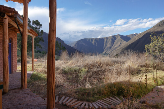 KUSKA Residence / Taller MACAA (Misión de Arquitectura, Construcción y Arte en los Andes) KUSKA Residence / Taller MACAA (Misión de Arquitectura, Construcción y Arte en los Andes) - Image 17 of 32
