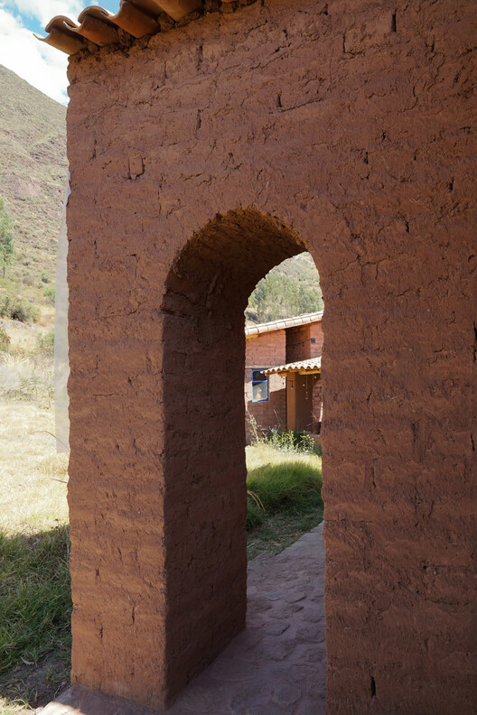 KUSKA Residence / Taller MACAA (Misión de Arquitectura, Construcción y Arte en los Andes) KUSKA Residence / Taller MACAA (Misión de Arquitectura, Construcción y Arte en los Andes) - Image 13 of 32