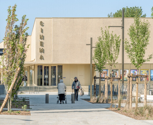 Cultural Center in Gisors / richter architectes et associés Cultural Center in Gisors / richter architectes et associés - Exterior Photography, Facade, Concrete