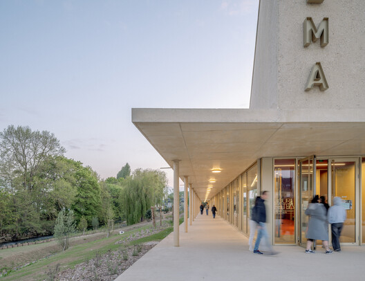 Cultural Center in Gisors / richter architectes et associés Cultural Center in Gisors / richter architectes et associés - Exterior Photography, Concrete
