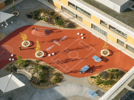Lošbates Primary School / Pelletier De Fontenay + SOA Architekti Lošbates Primary School / Pelletier De Fontenay + SOA Architekti - Interior Photography