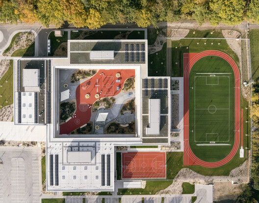 Lošbates Primary School / Pelletier De Fontenay + SOA Architekti Lošbates Primary School / Pelletier De Fontenay + SOA Architekti - Image 31 of 38