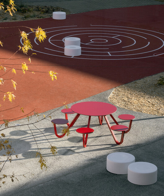 Lošbates Primary School / Pelletier De Fontenay + SOA Architekti Lošbates Primary School / Pelletier De Fontenay + SOA Architekti - Interior Photography