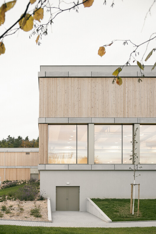 Lošbates Primary School / Pelletier De Fontenay + SOA Architekti Lošbates Primary School / Pelletier De Fontenay + SOA Architekti - Interior Photography