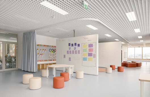 Lošbates Primary School / Pelletier De Fontenay + SOA Architekti Lošbates Primary School / Pelletier De Fontenay + SOA Architekti - Interior Photography, Chair