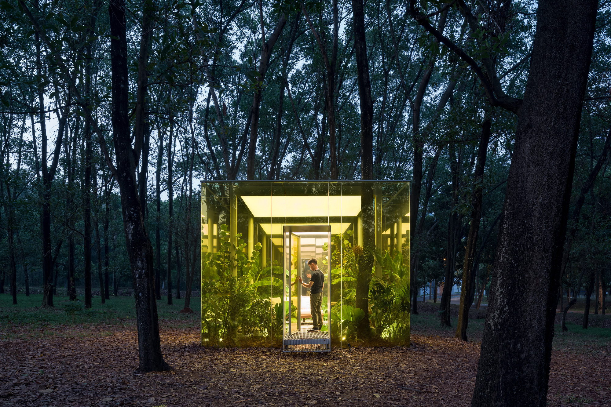Architectural Heterotopias: Temporary Installations as Alternative Worlds