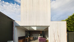 Lorne Road House / Foomann Architects