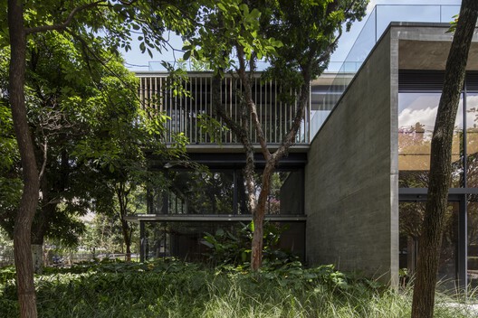 Edificio Bothanic Faria Lima / Del Bianco Arquitetos + AMZ Arquitetos Edificio Bothanic Faria Lima / Del Bianco Arquitetos + AMZ Arquitetos - Imagen 4 de 43
