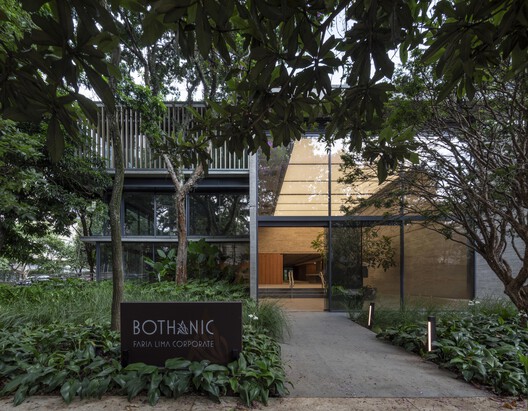 Edificio Bothanic Faria Lima / Del Bianco Arquitetos + AMZ Arquitetos Edificio Bothanic Faria Lima / Del Bianco Arquitetos + AMZ Arquitetos - Imagen 7 de 43