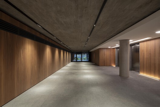 Edificio Bothanic Faria Lima / Del Bianco Arquitetos + AMZ Arquitetos Edificio Bothanic Faria Lima / Del Bianco Arquitetos + AMZ Arquitetos - Fotografía interior, Madera