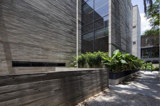 Edificio Bothanic Faria Lima / Del Bianco Arquitetos + AMZ Arquitetos Edificio Bothanic Faria Lima / Del Bianco Arquitetos + AMZ Arquitetos - Fotografía exterior, Madera