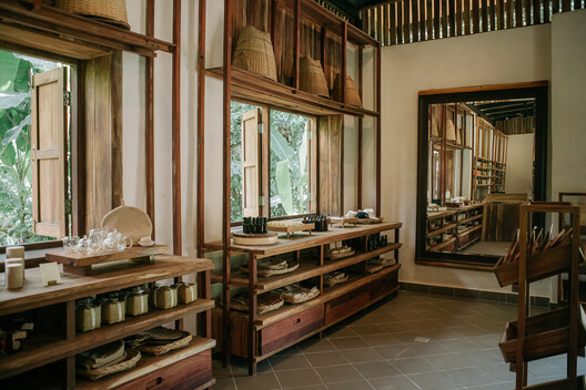 Tea Boutique at Araksa Tea Garden / Simple Architecture + thirteenthree Tea Boutique at Araksa Tea Garden / Simple Architecture + thirteenthree - Image 13 of 23