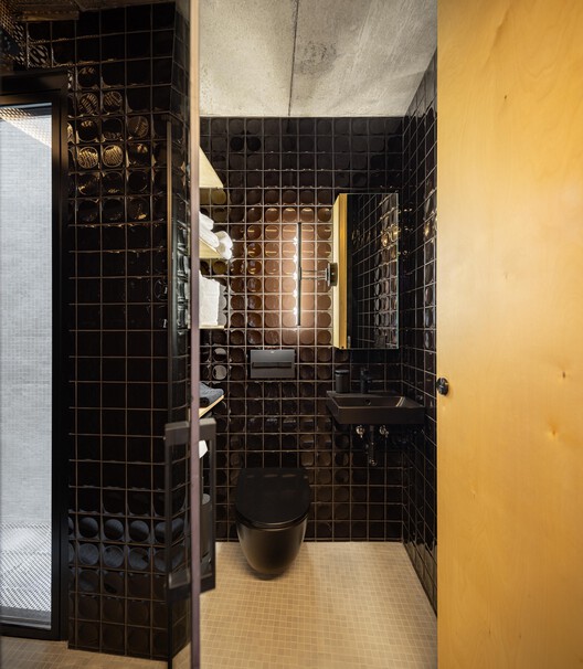Edifício Mini Atalhada / SO Arquitetura & Design - 室内图, 卫生间, 灯, 水槽, 盥洗室