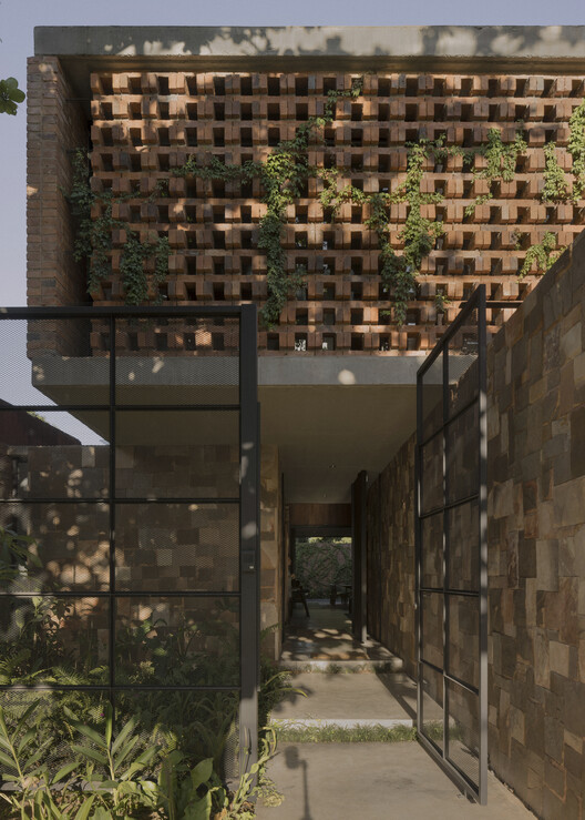 Casa Honor Vacui / Equipo de Arquitectura - Exterior Photography, Brick