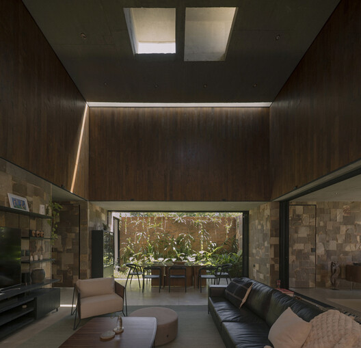 Casa Honor Vacui / Equipo de Arquitectura Casa Honor Vacui / Equipo de Arquitectura - Interior Photography, Living Room, Wood