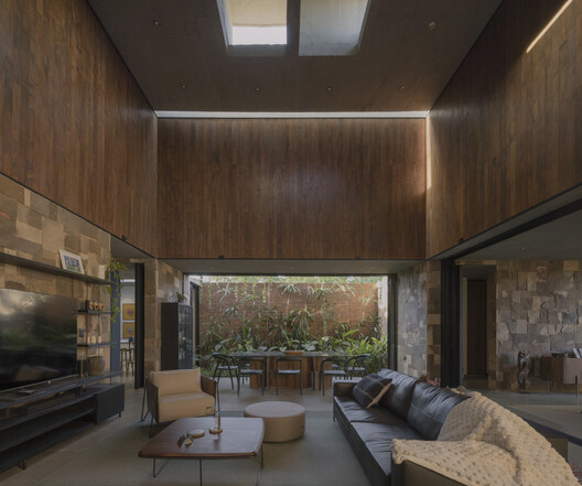 Casa Honor Vacui / Equipo de Arquitectura Casa Honor Vacui / Equipo de Arquitectura - Interior Photography, Living Room, Wood, Chair