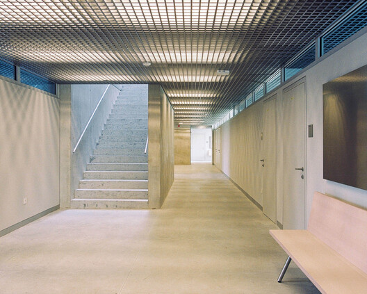 Educational Facility URSIKS / Arhitekti Počivašek Petranovič Educational Facility URSIKS / Arhitekti Počivašek Petranovič - Interior Photography, Glass
