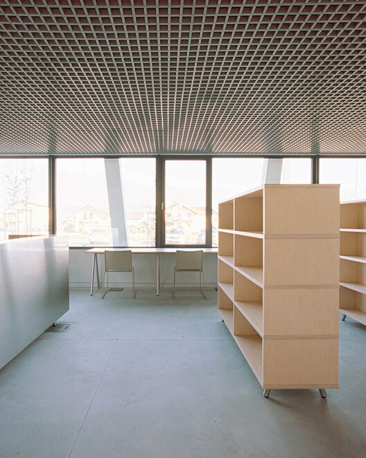 Educational Facility URSIKS / Arhitekti Počivašek Petranovič Educational Facility URSIKS / Arhitekti Počivašek Petranovič - Interior Photography, Closet, Chair