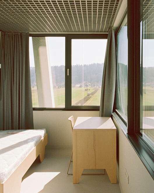 Educational Facility URSIKS / Arhitekti Počivašek Petranovič Educational Facility URSIKS / Arhitekti Počivašek Petranovič - Interior Photography, Bedroom, Wood