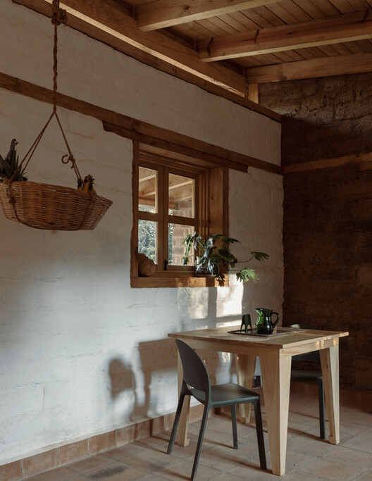 Casa Estelí / COLAR Colectivo de Arquitectura Casa Estelí / COLAR Colectivo de Arquitectura - Interior Photography, Dining room, Wood, Lighting, Chair, Table
