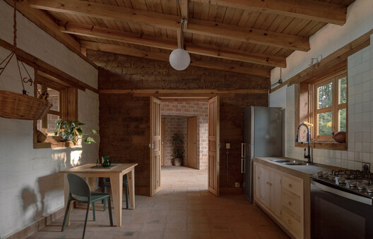 Casa Estelí / COLAR Colectivo de Arquitectura Casa Estelí / COLAR Colectivo de Arquitectura - Interior Photography, Wood, Lighting, Beam, Chair